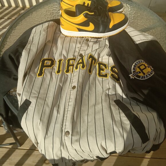 Pittsburgh jacket and black yellow af1 - Picture 2 of 5